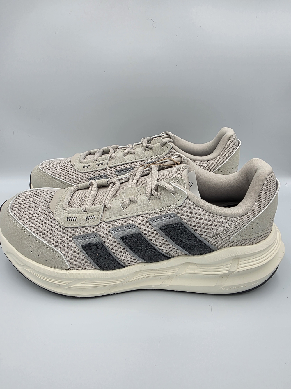 adidas Astrastar Men's Sneakers in Light Gray